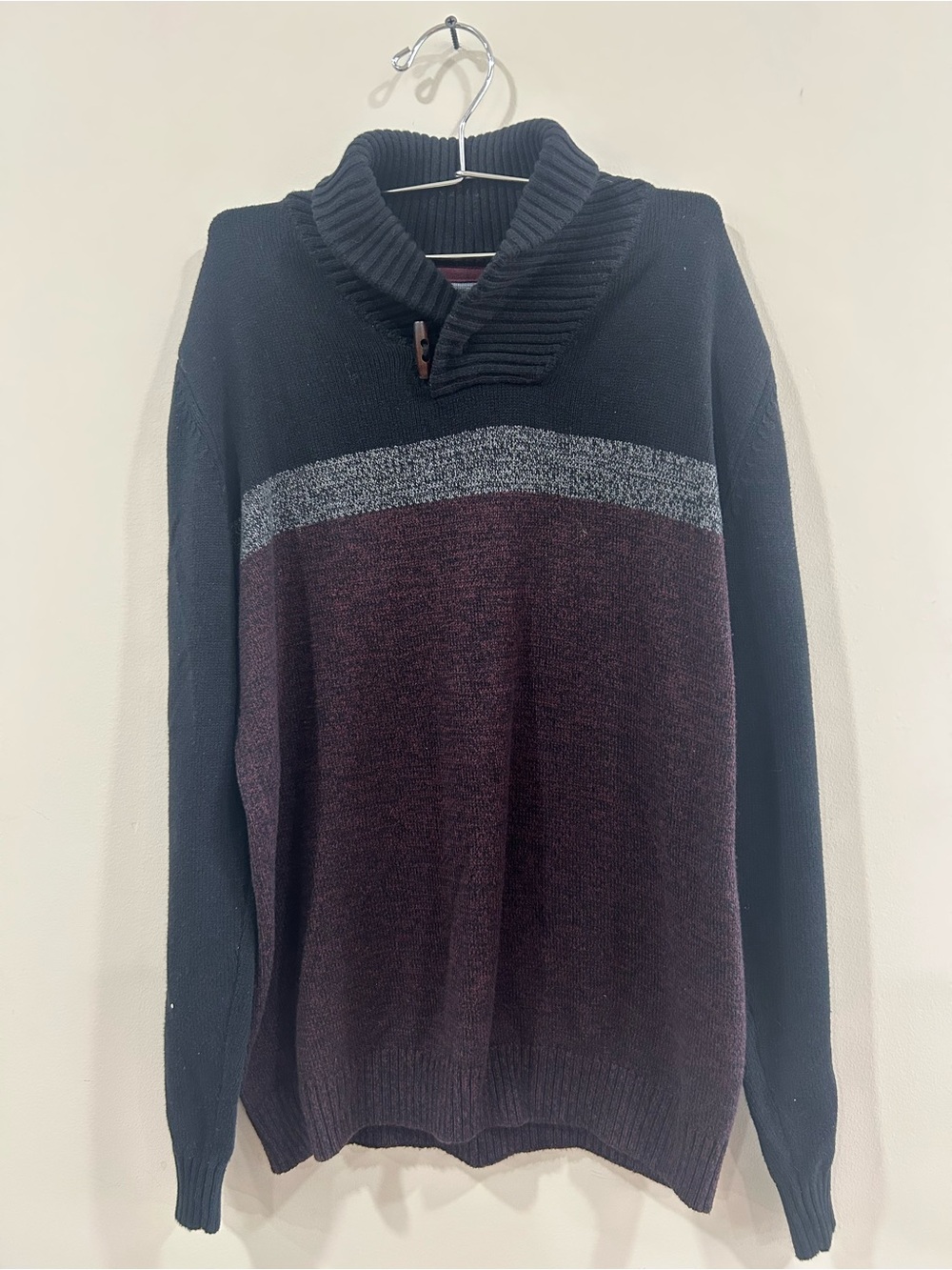 Men's Turtleneck Colorblock Sweater in Black and Burgundy